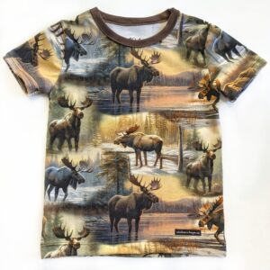 T-shirt med älgar stl 104