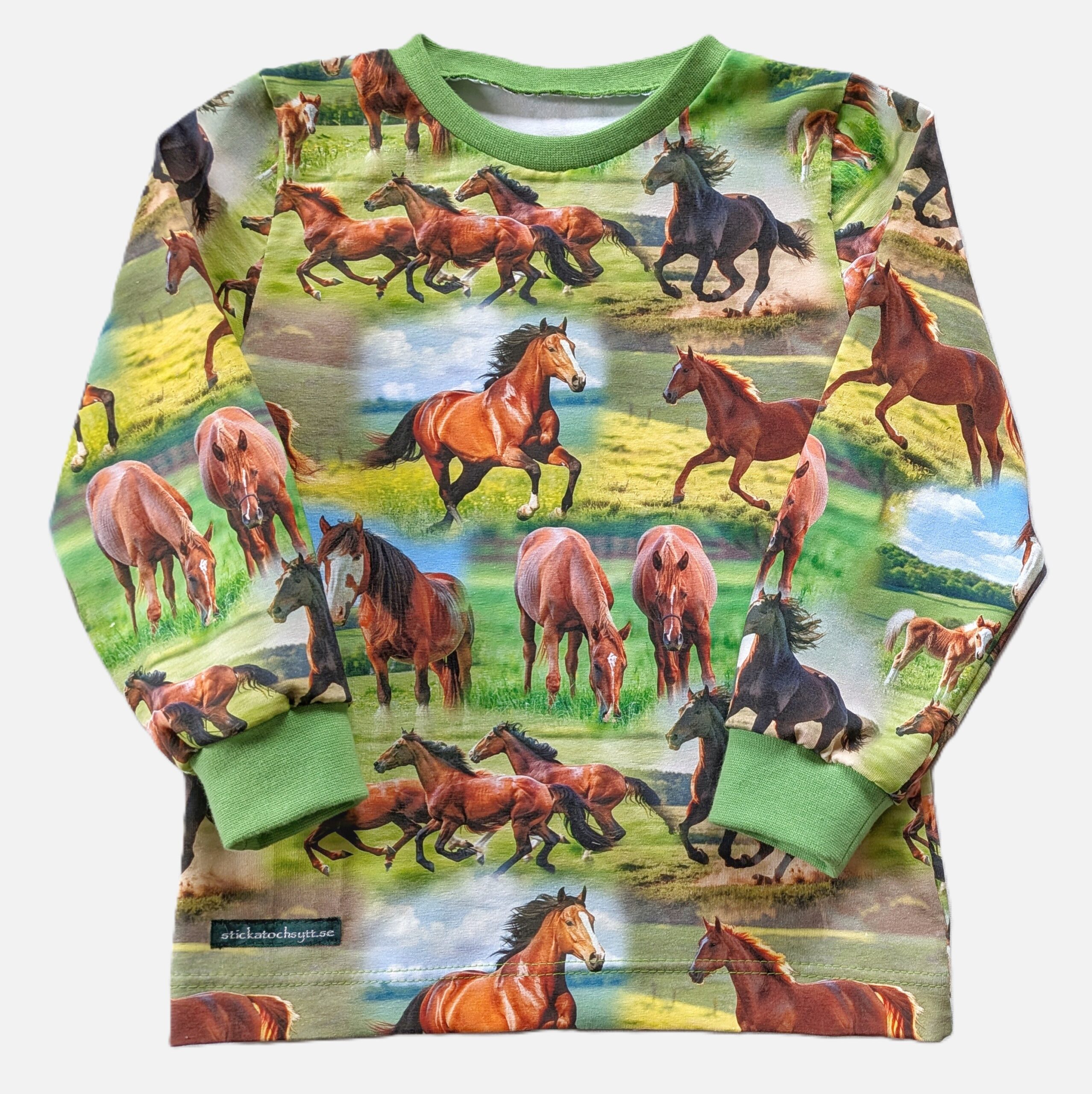 1,5-2 år, storlek 92 – Långärmad t-shirt med hästar